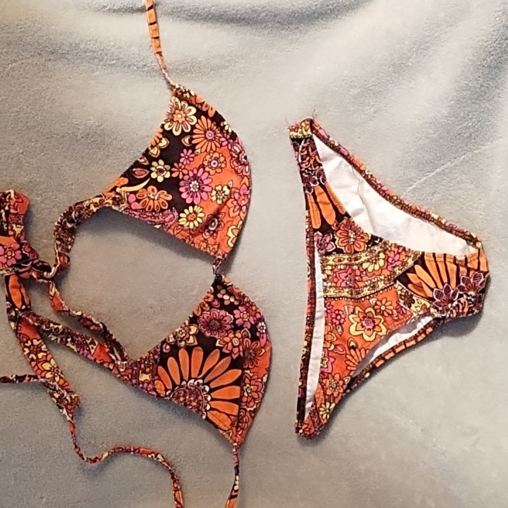 Jax Bikini 👙.     New
